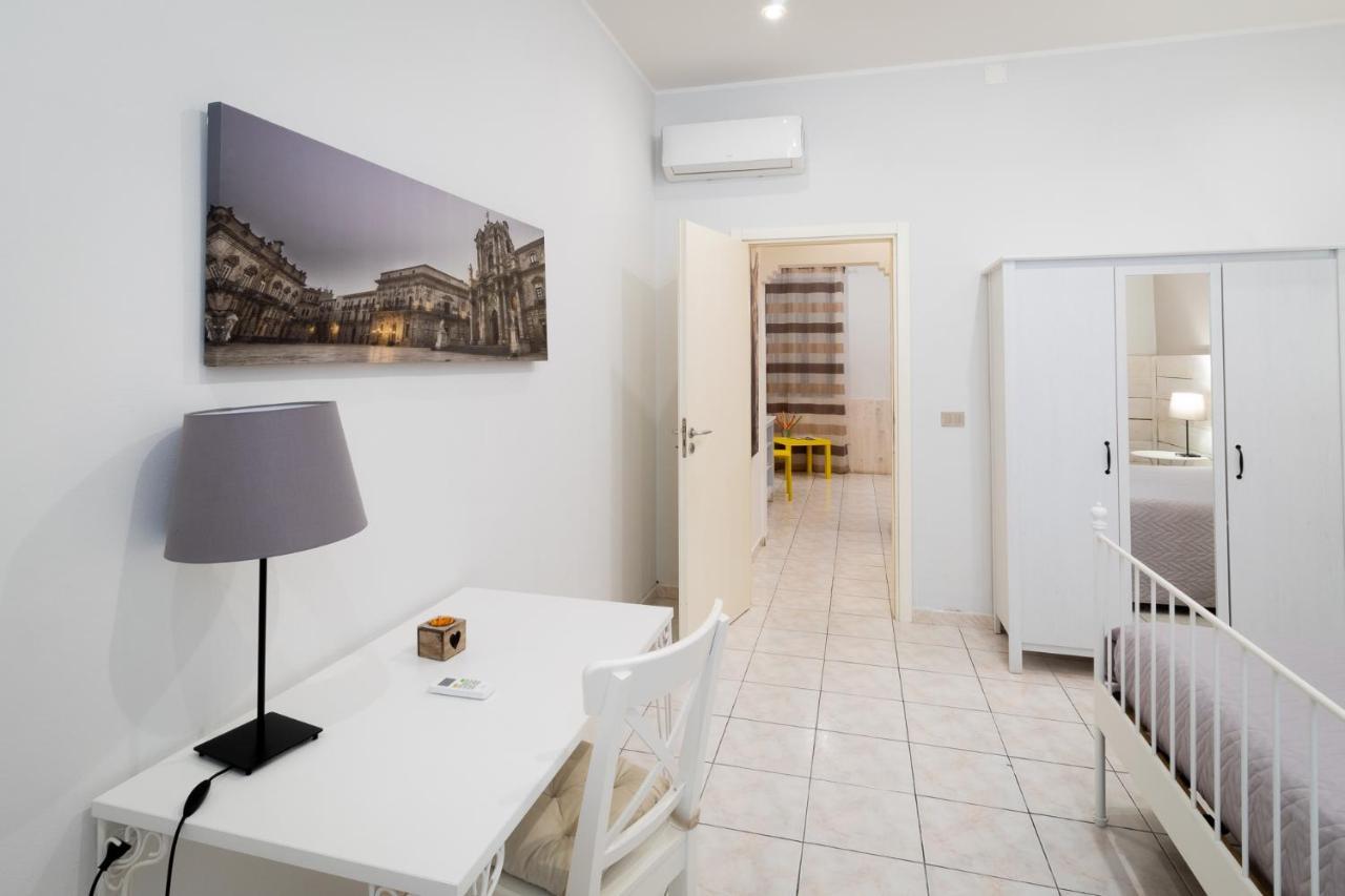 Syracuseapartments Il Piave Di Siracusa Appartamento Per 6 Persone Vicino Ad Ortigia A 200M Dal Mare Dış mekan fotoğraf