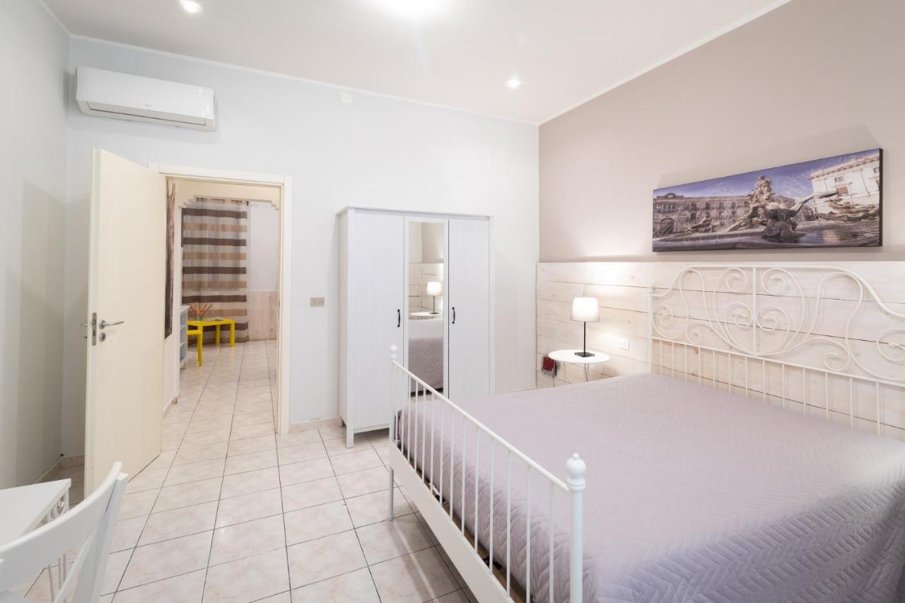 Syracuseapartments Il Piave Di Siracusa Appartamento Per 6 Persone Vicino Ad Ortigia A 200M Dal Mare Dış mekan fotoğraf